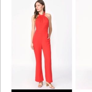 Vena Crepe Halter Jumpsuit in Red ❤️💃🏻
